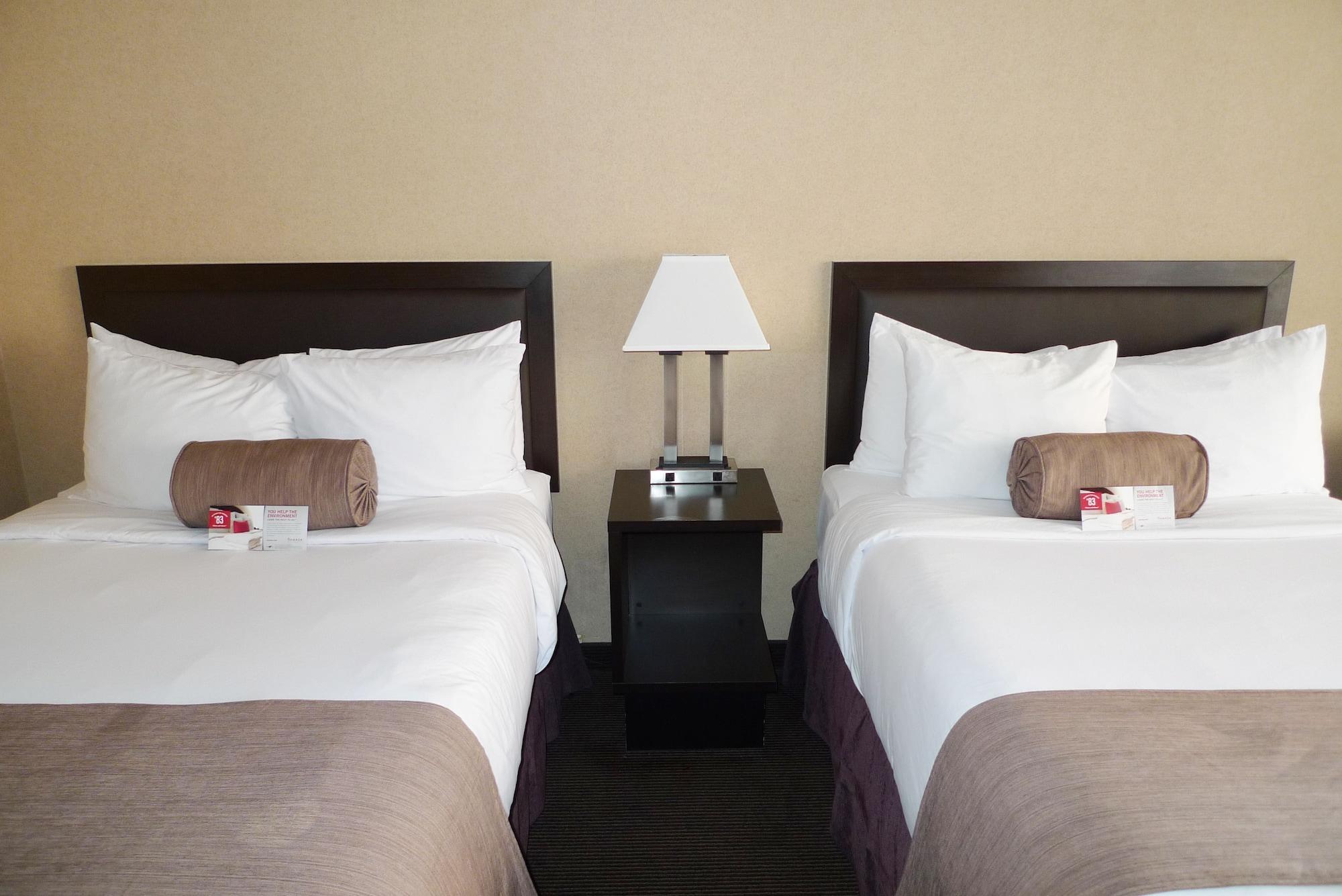 Ramada Plaza By Wyndham Calgary Downtown Hotell Exteriör bild